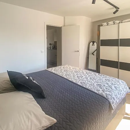 1 Bedroom Lovely In *