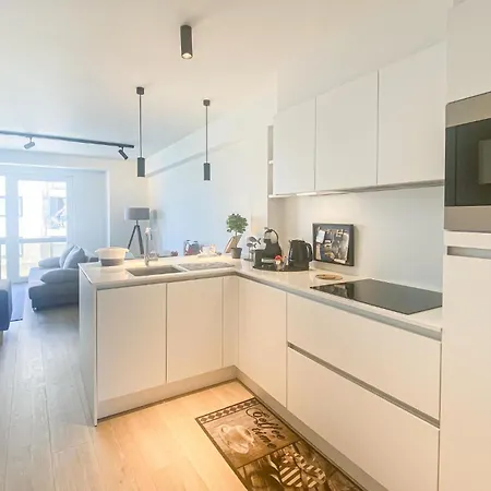 1 Bedroom Lovely In *